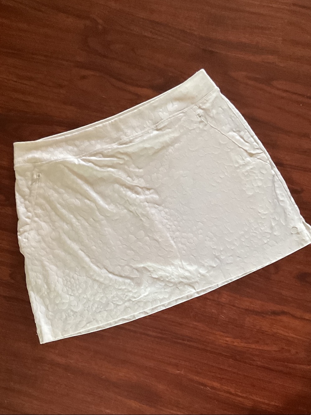 Tommy Bahama White Textured Mini skort